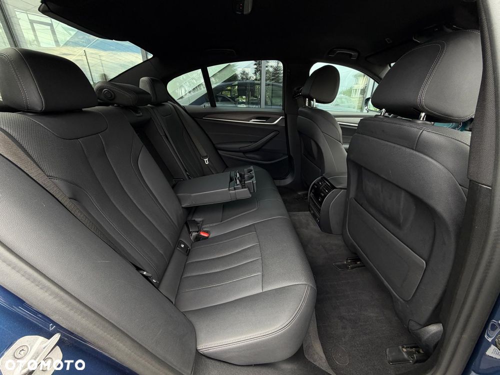 BMW Seria 5 530i xDrive mHEV M Sport sport - 22