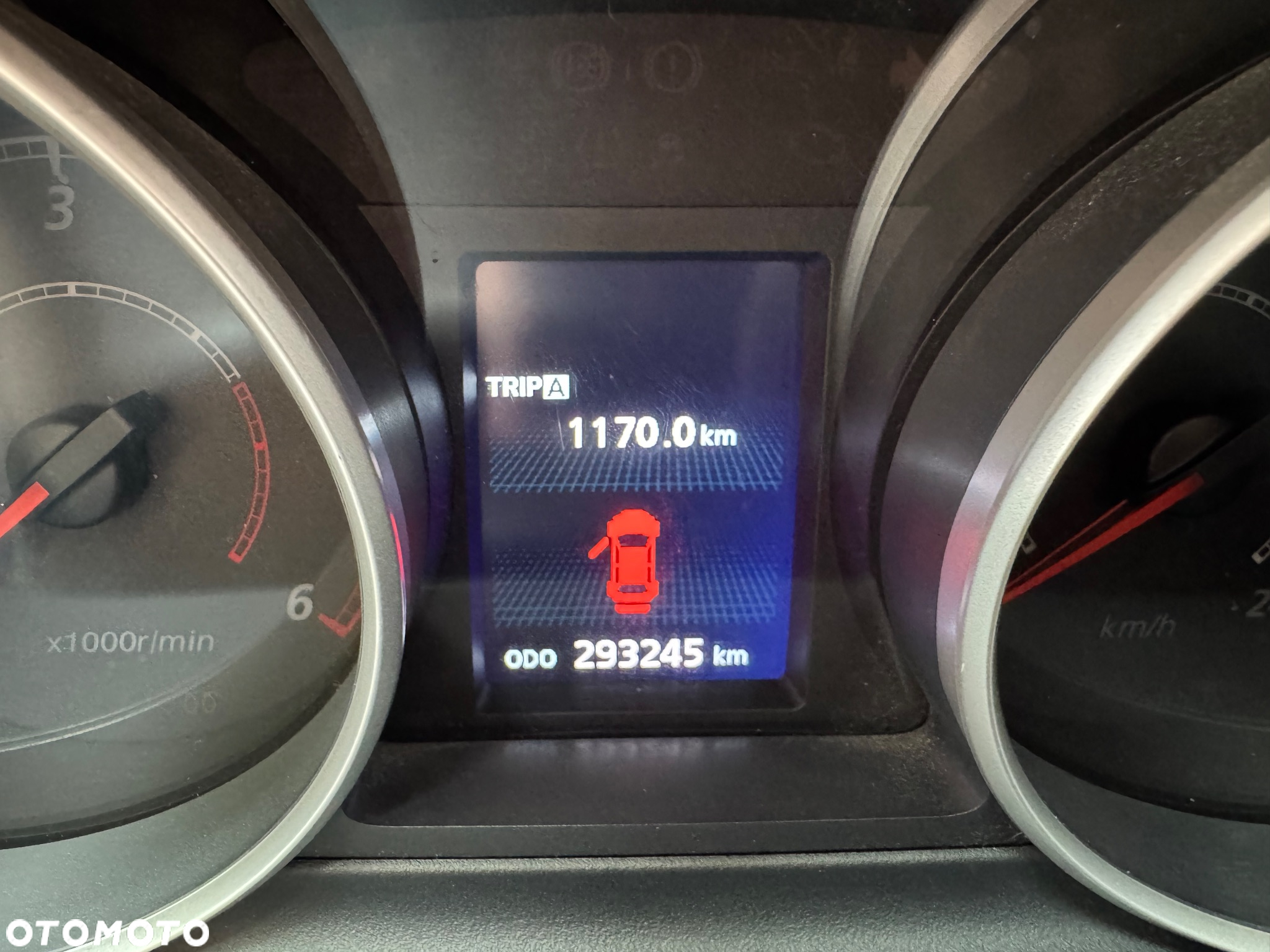 Mitsubishi Outlander 2.0 DID Intense + - 7