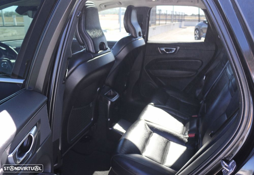Volvo XC 60 2.0 T6 PHEV Inscription Expression AWD - 35