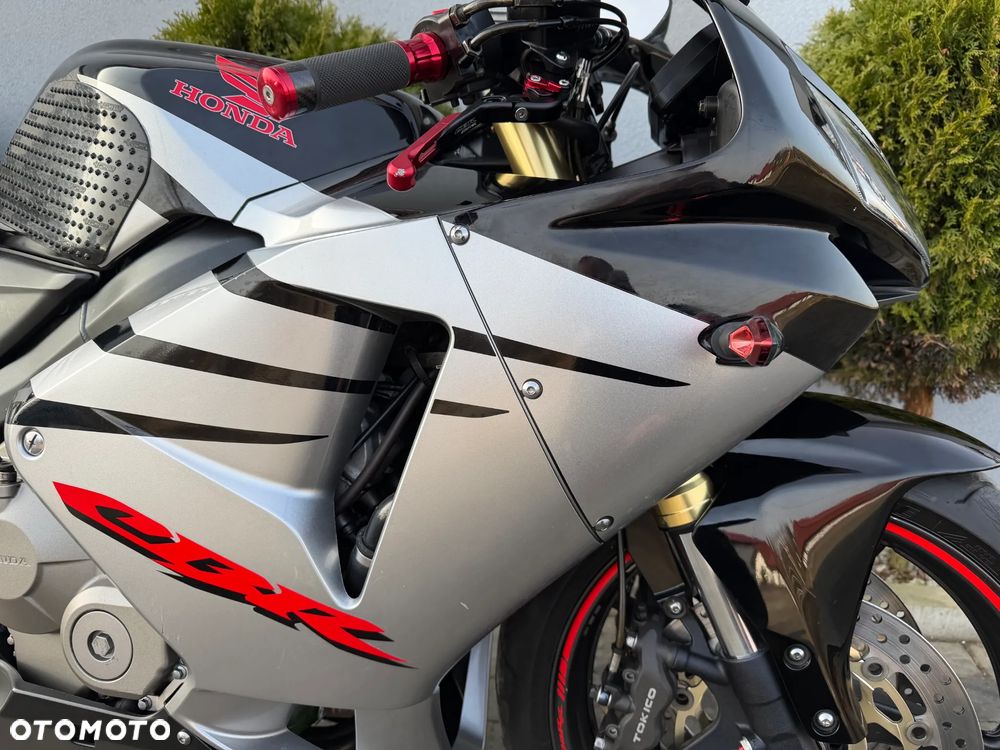Honda CBR - 13