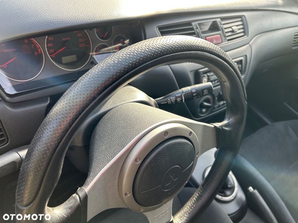Mitsubishi Lancer 1.6 Sport - 17