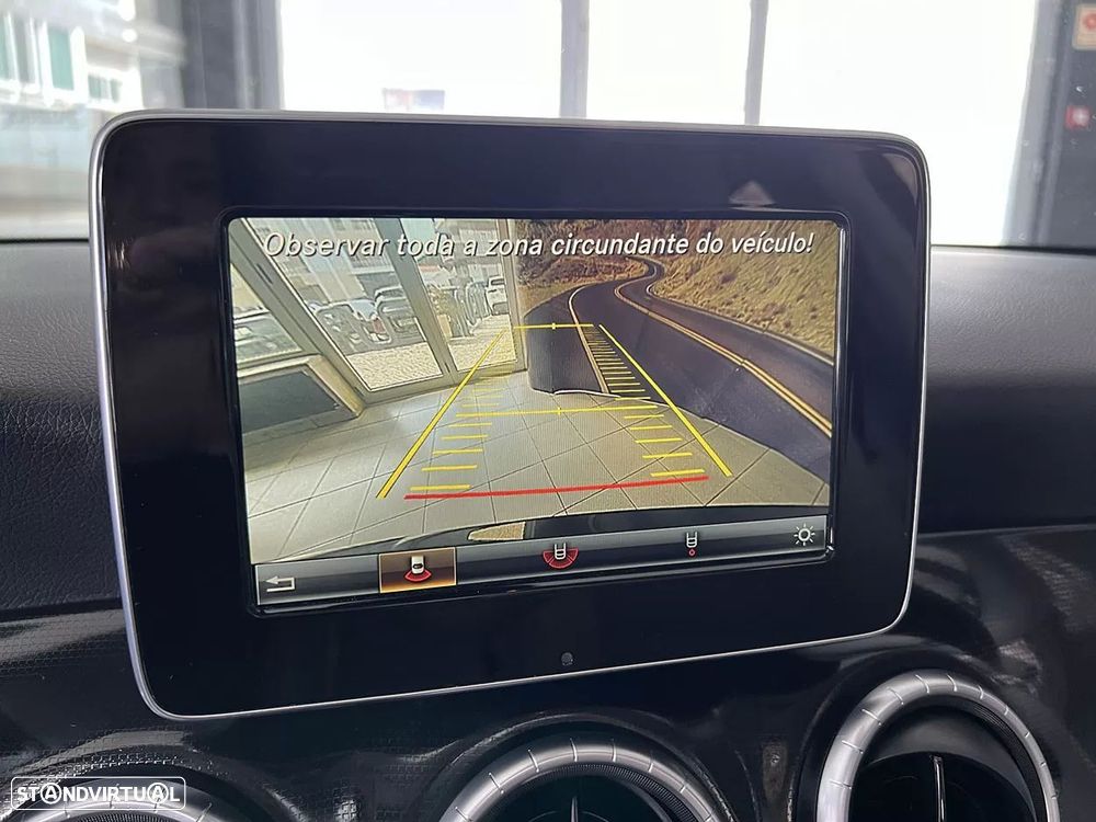 Mercedes-Benz CLA 180 d - 12