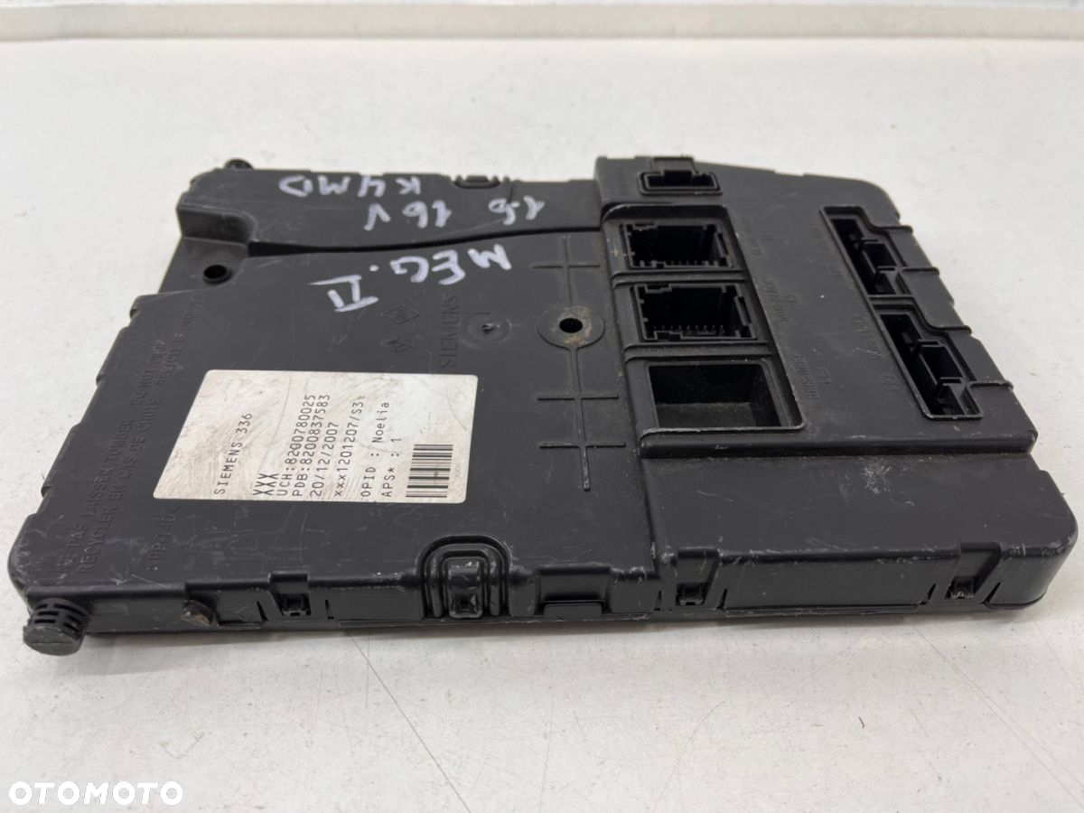 Skrzynka bezpieczników Renault scenic 2 megane 2 moduł komfortu 8200724405 - 12