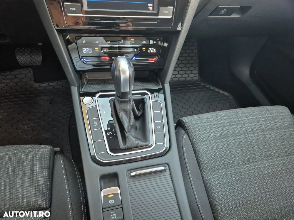 Volkswagen Passat 2.0 TDI DSG Advance - 20