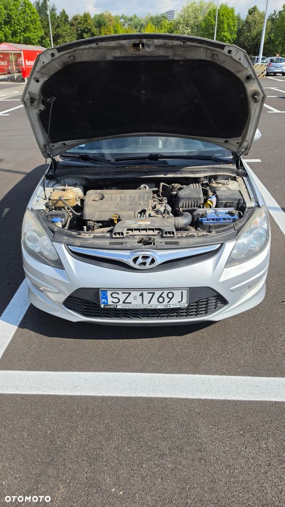 Hyundai i30 1.6 CRDi Comfort EU5 - 3