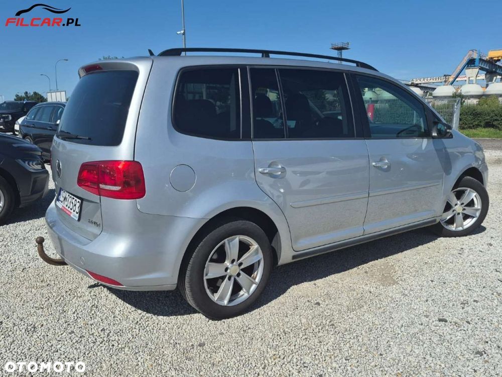Volkswagen Touran - 20