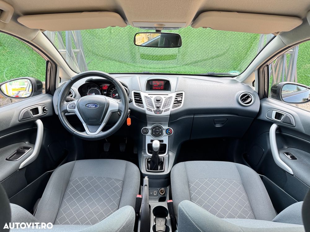 Ford Fiesta 1.25 Champions Edition - 8