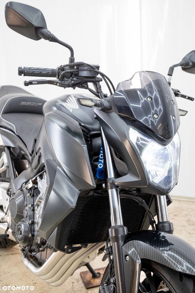Honda CB - 11