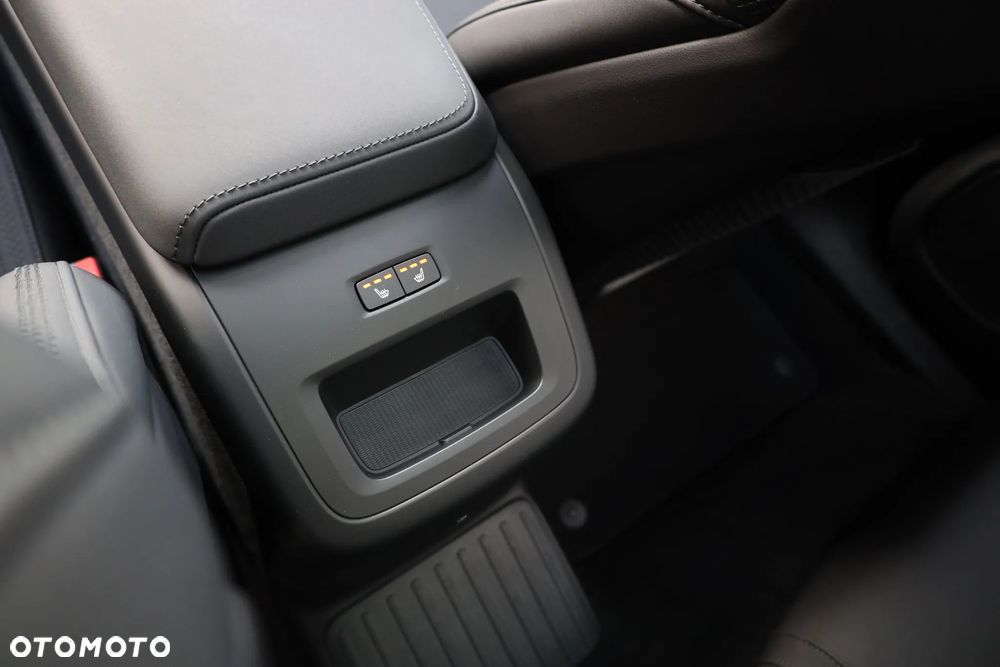 Volvo XC 60 T8 AWD Plus Dark - 25
