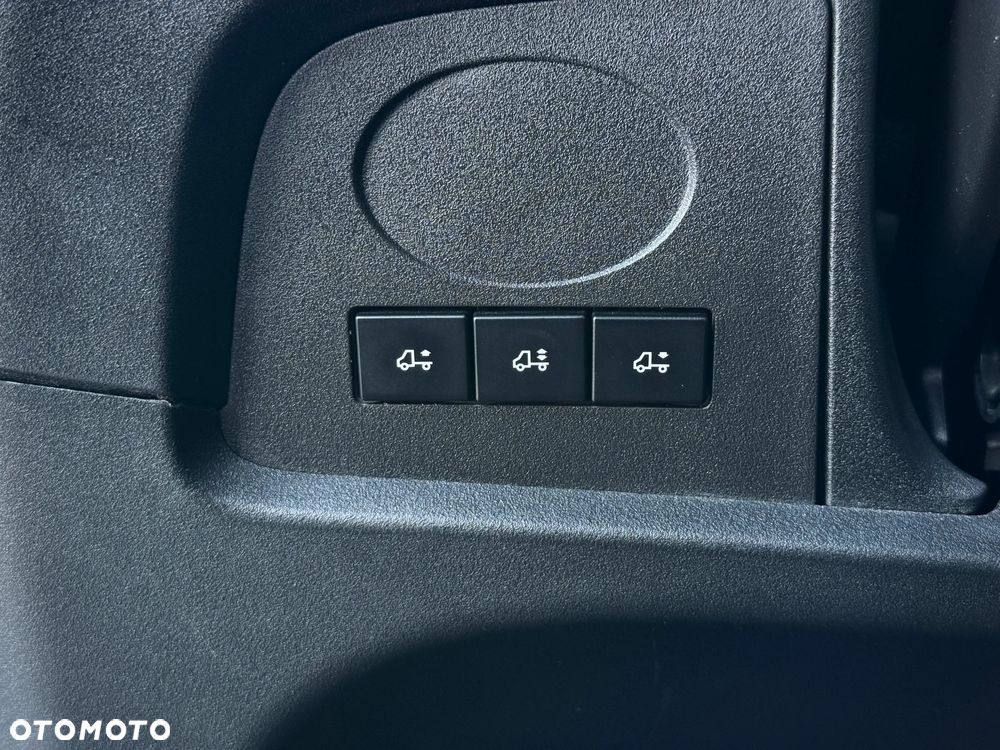 Iveco Daily 35S18 3.0 HPI 180KM / Maxi Długi L4 H2 / 2022 ROK PRODUKCJI / 176.409KM PRZEBIEG/ PNEUMATYKA / ZAREJESTROWANY W PL - 28