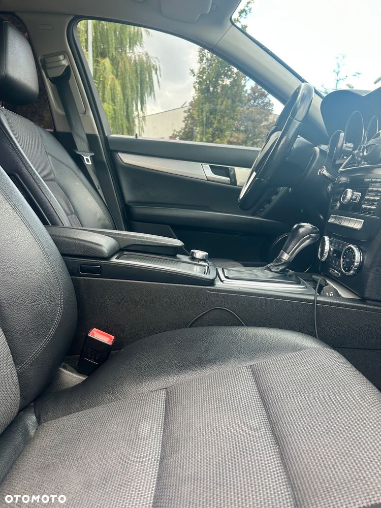 Mercedes-Benz Klasa C 180 BlueEFFICIENCY 7G-TRONIC Avantgarde - 10