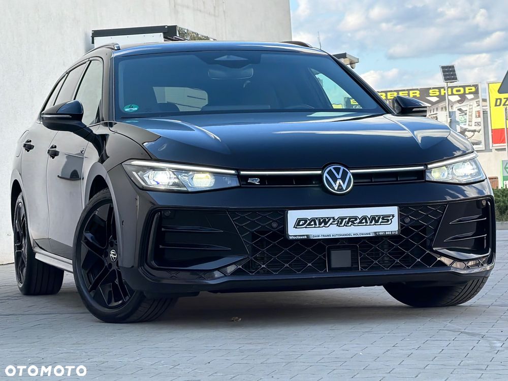 Volkswagen Passat Variant 2.0 TDI SCR DSG R-Line - 2
