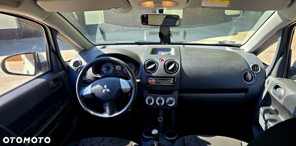 Mitsubishi Colt 1.3 Inform - 2
