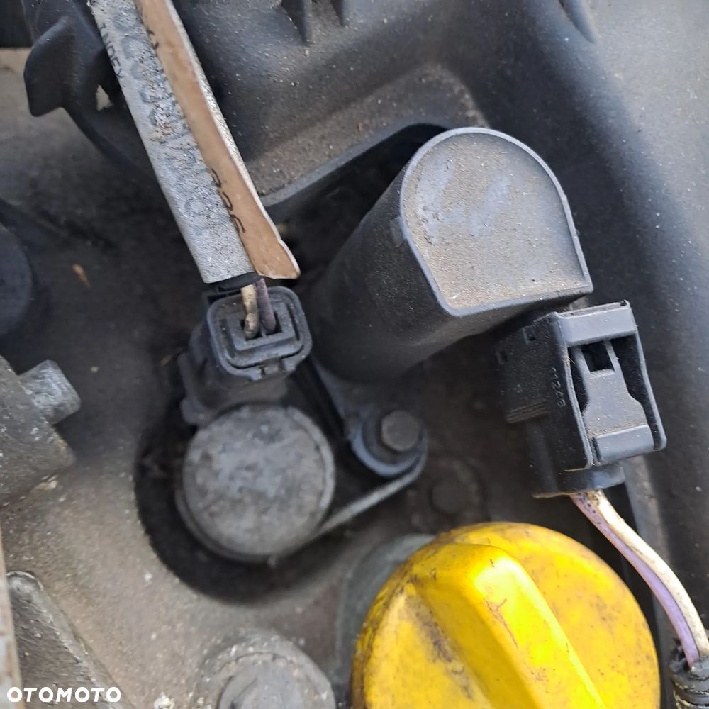 Renault Scenic II FL 2.0 benzyna silnik kompletny kod F4R771  F4R770 niski przebieg - 3