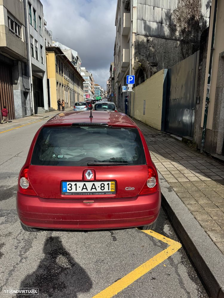 Renault Clio 1.2 16V Confort - 3