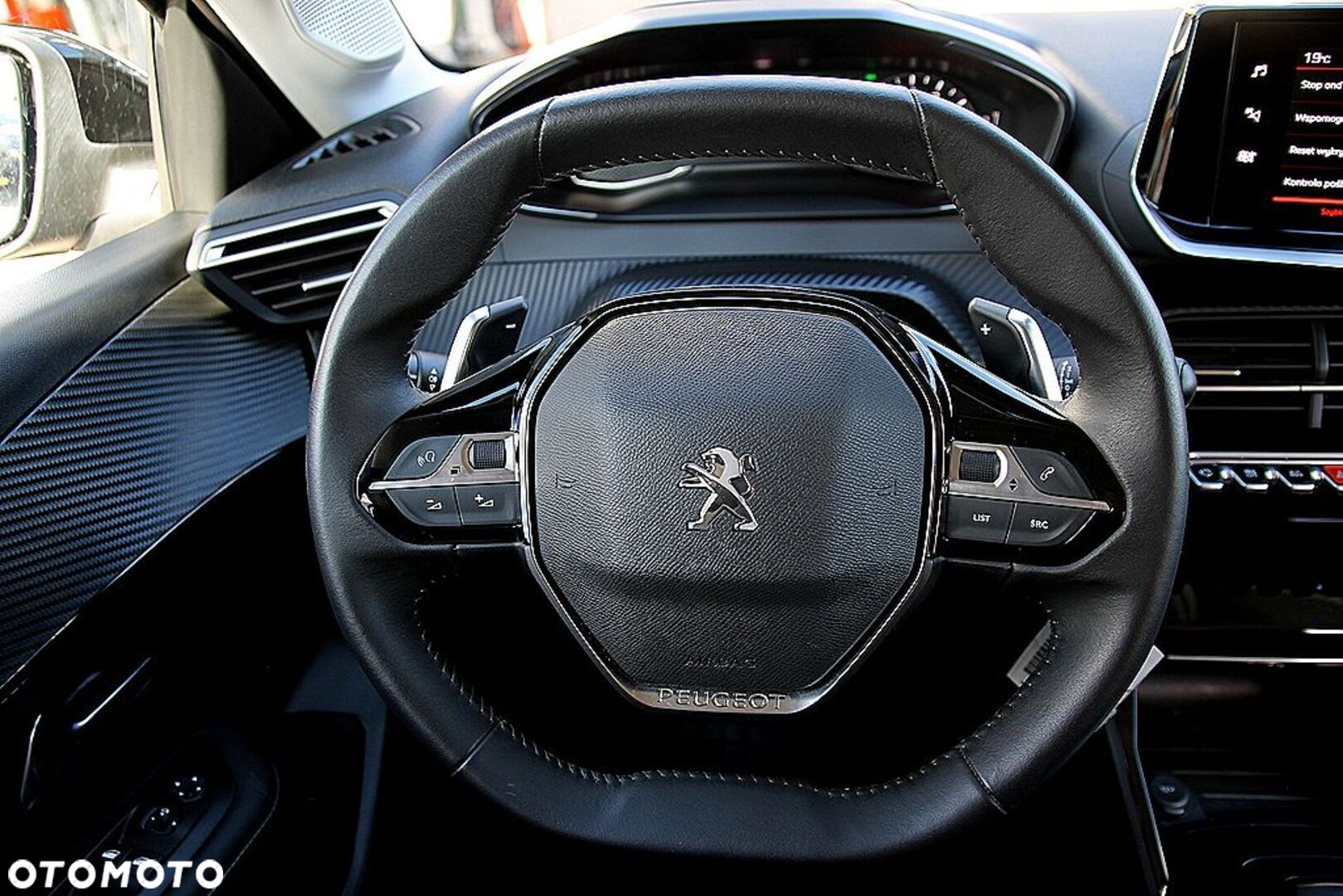 Peugeot 208 1.2 PureTech Allure S&S EAT8 - 18