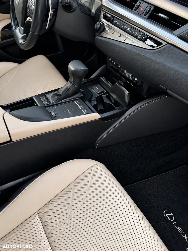 LEXUS ES 2020 — imagine 21