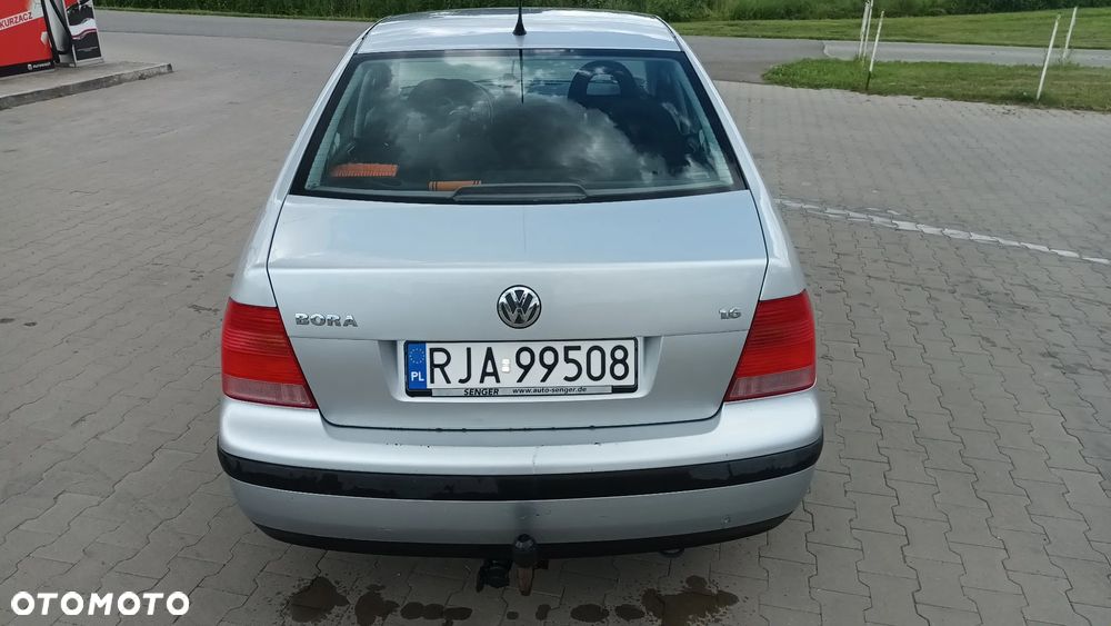 Volkswagen Bora Variant 1.6 - 6