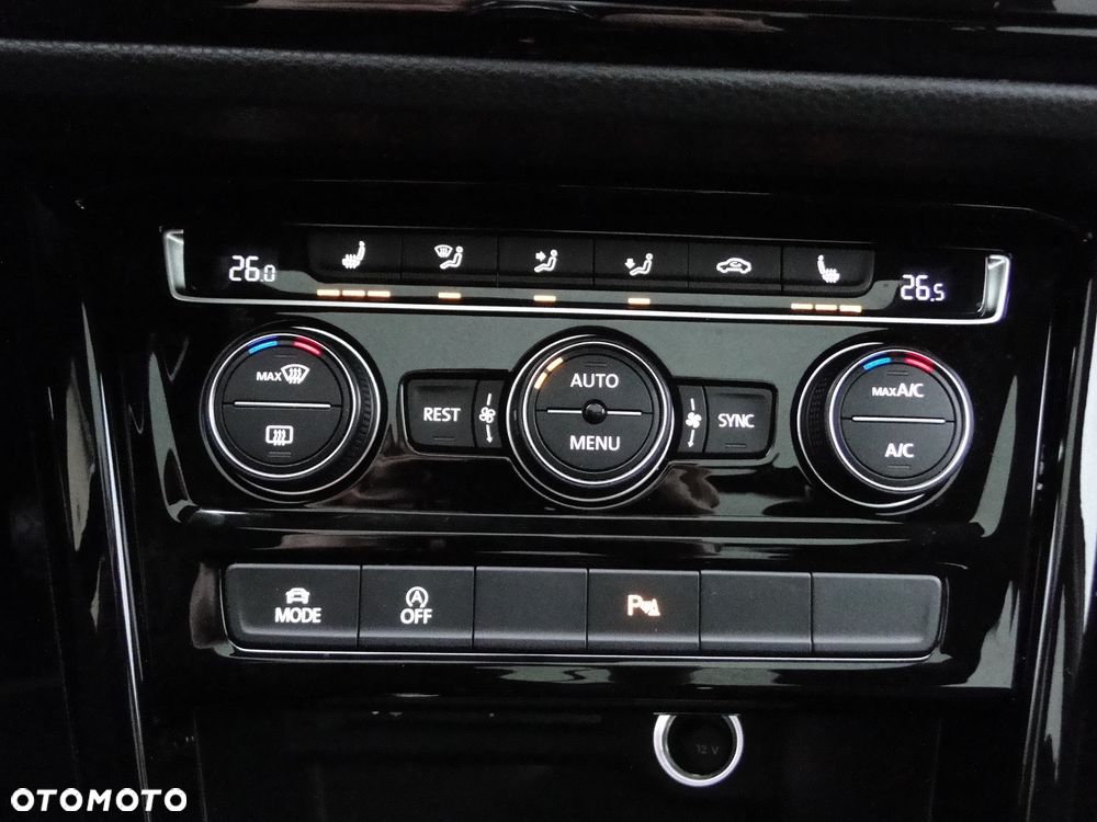 Volkswagen Touran 1.4 TSI (BlueMotion Technology) Highline - 27