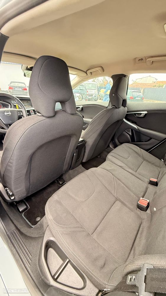 Volvo V40 1.6 D2 Eco Momentum - 6