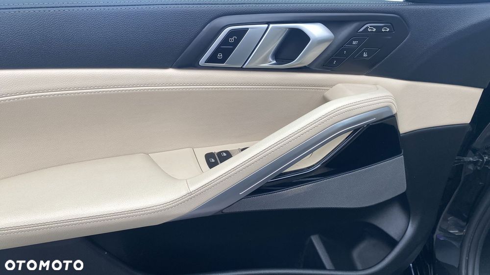 BMW X6 M50i - 17