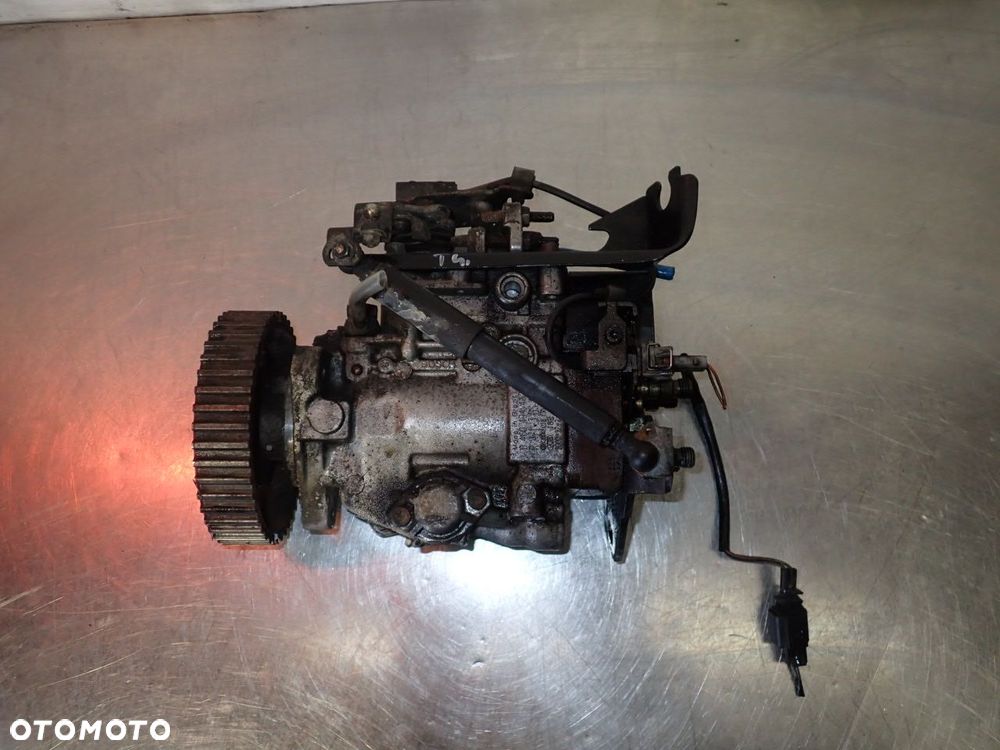 POMPA WTRYSKOWA VOLKSWAGEN T4 0460494417   028130115L - 2