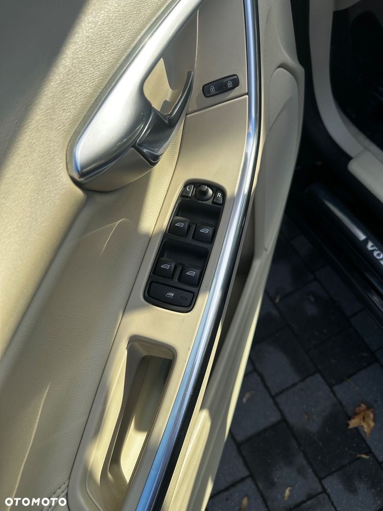 Volvo V60 T5 Drive-E Momentum - 17