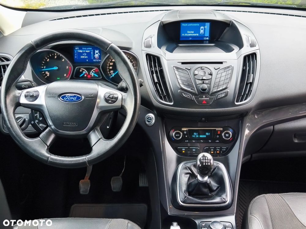 Ford Kuga 2.0 TDCi 4x4 Titanium - 33
