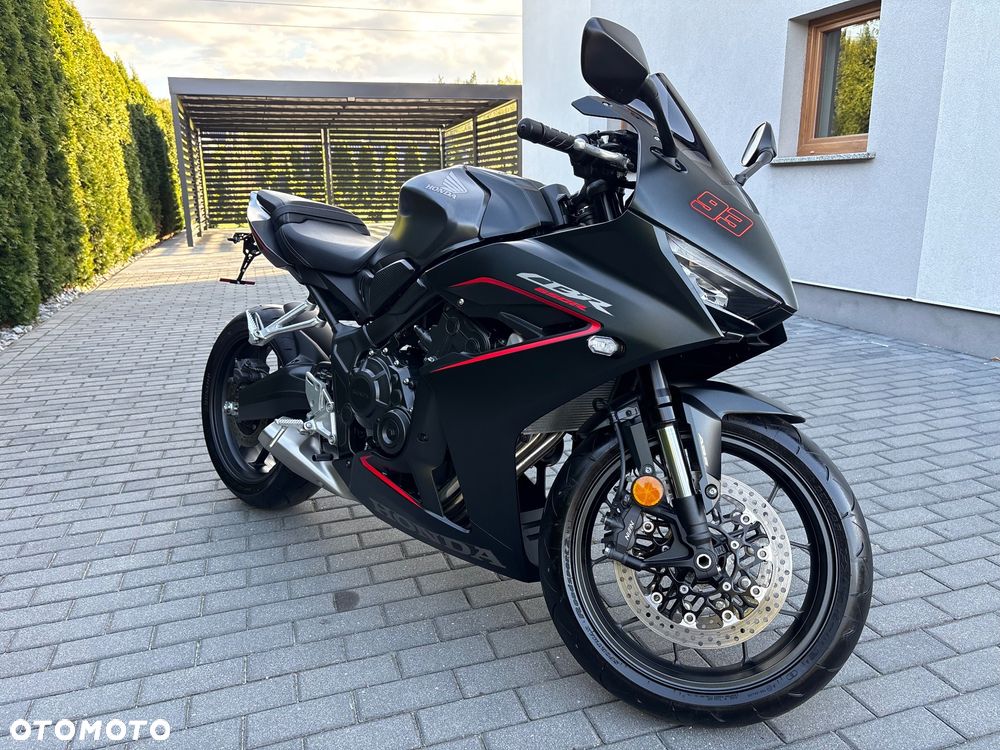 Honda CBR - 1