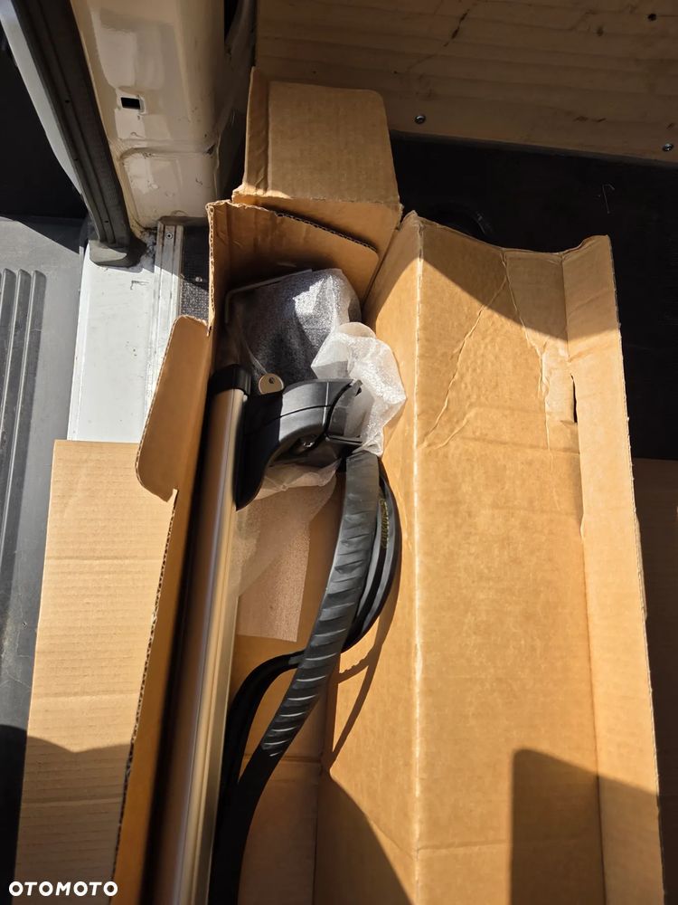 Bagażnik dachowy z szynami Opel Crossland X Grandland X 13474370 39037319 - 3