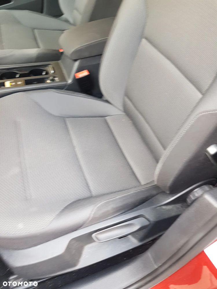 Volkswagen Golf 1.6 TDI BlueMotion Technology DSG Comfortline - 12