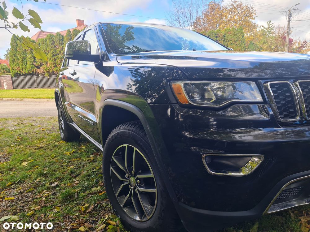 Jeep Grand Cherokee - 17