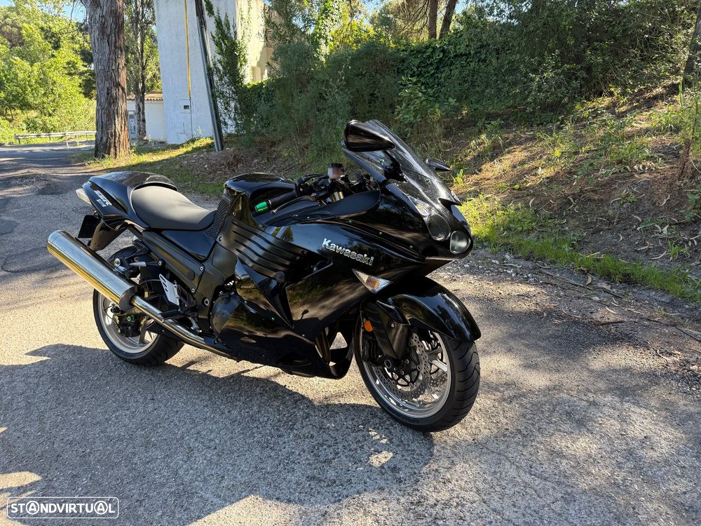 Kawasaki ZZR 1400 - 25