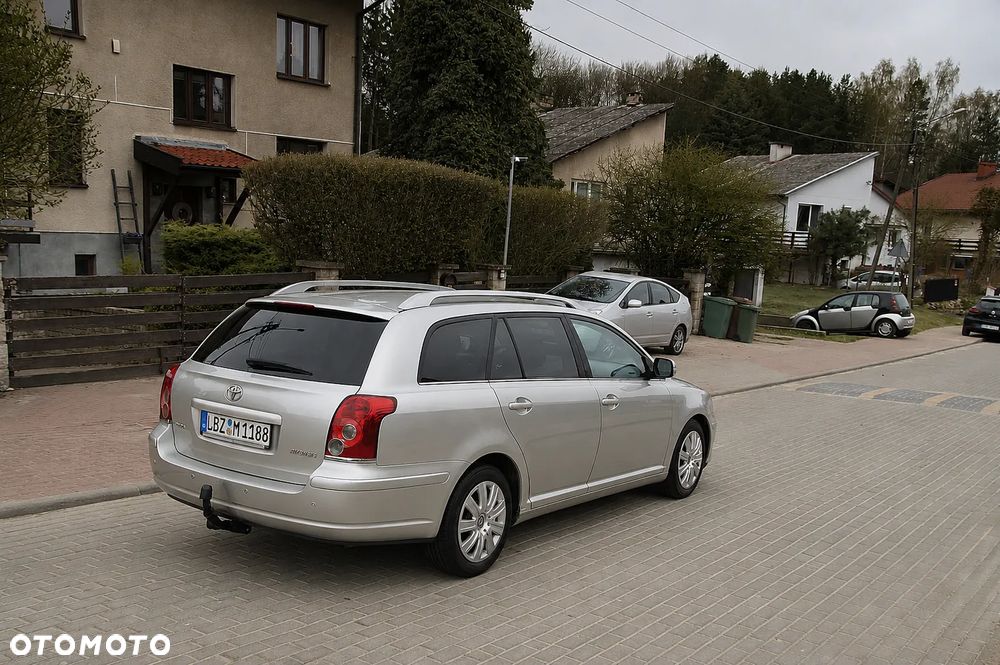 Toyota Avensis 1.8 VVT-i Sol Premium - 6