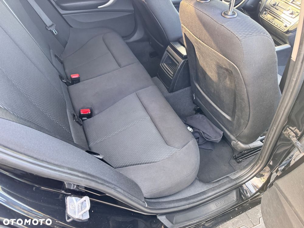 BMW Seria 1 114i Sport Line - 26