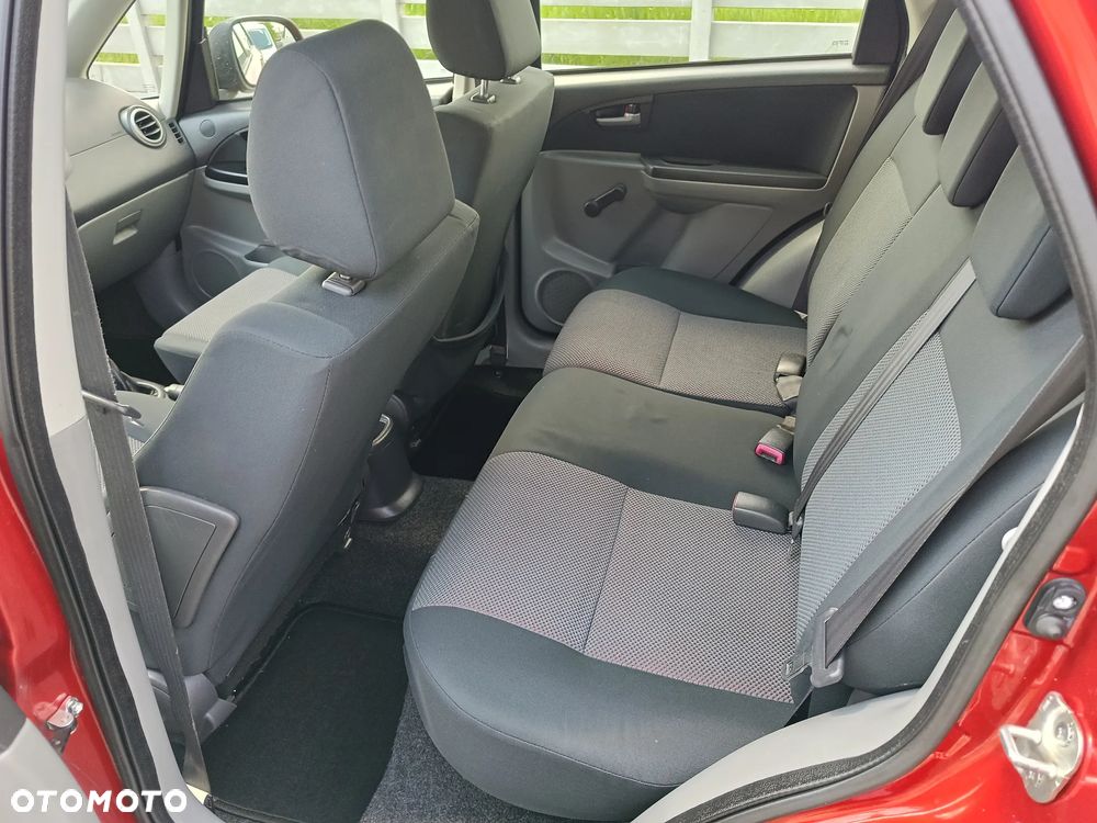 Suzuki SX4 - 9