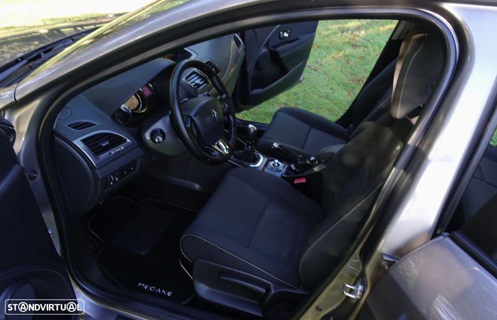 Renault Mégane Sport Tourer 1.5 Blue dCi Limited C/PM+Pneu - 33