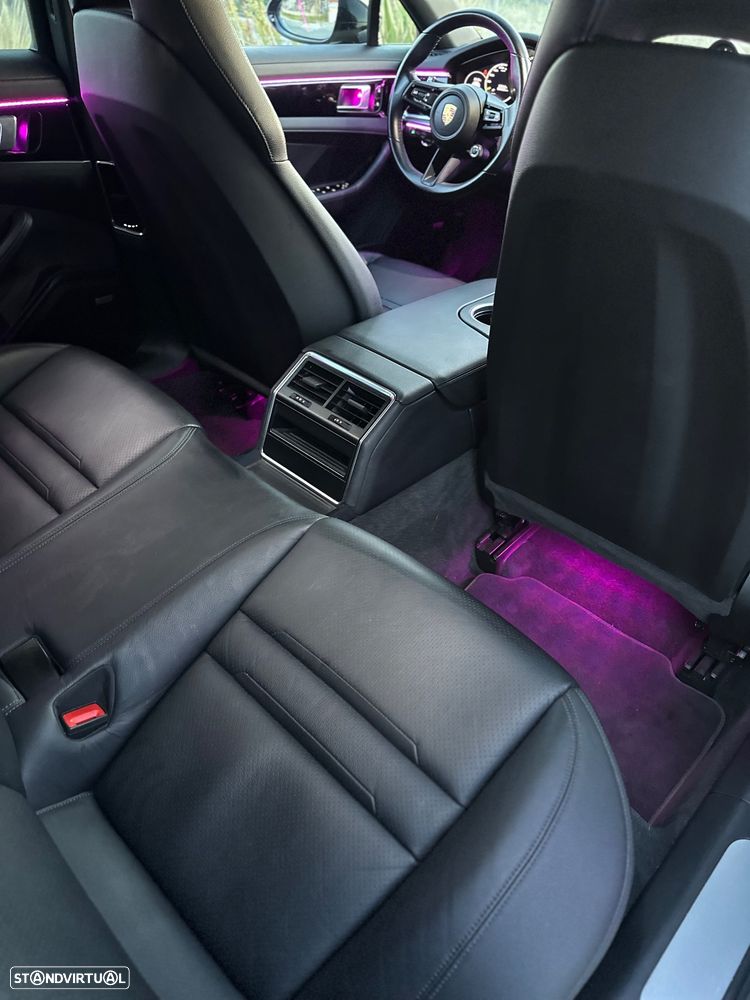 Porsche Panamera 4 E-Hybrid - 25