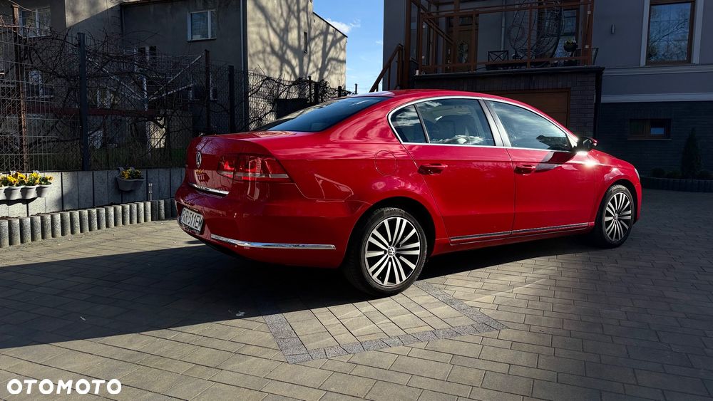 Volkswagen Passat 2.0 TDI Comfortline - 11