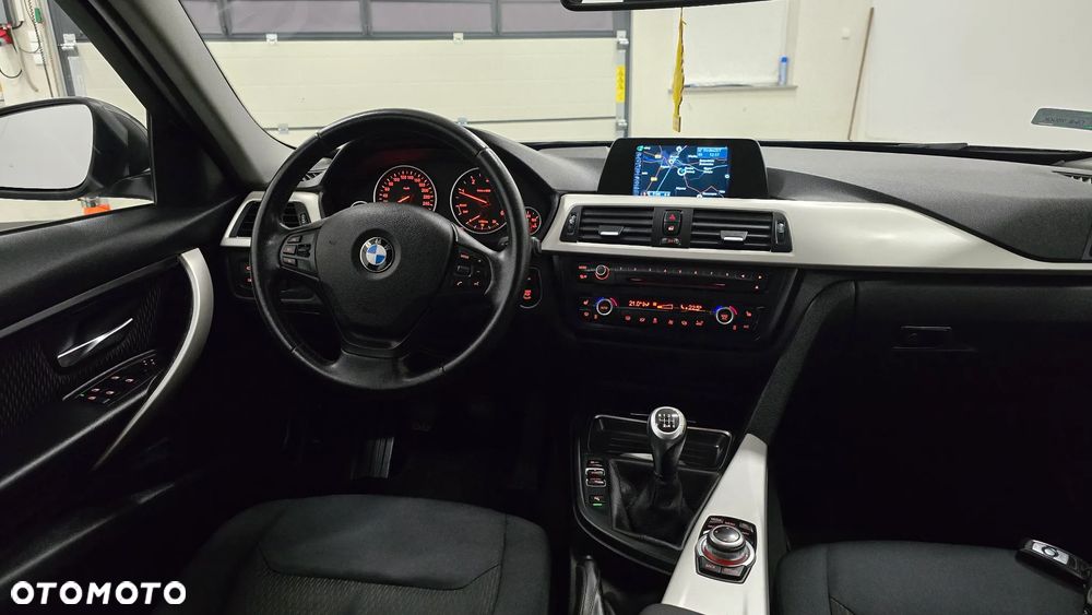 BMW Seria 3 320d Efficient Dynamics Luxury Line - 6