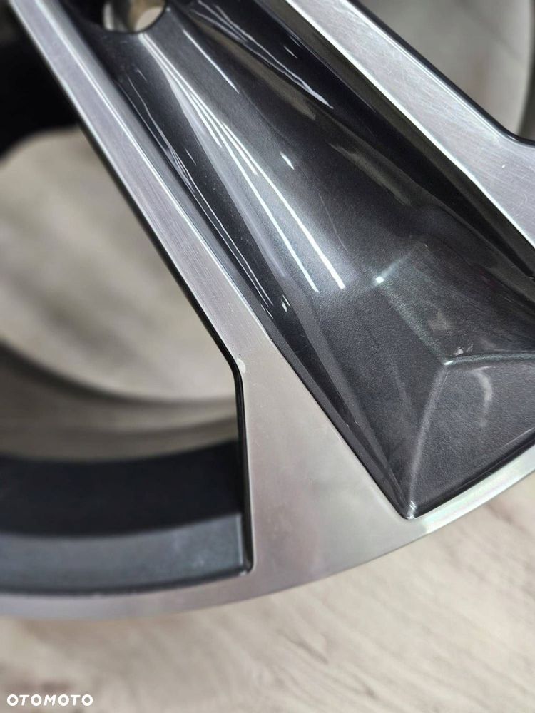 Felga Seat Ateca 7Jx17H2 Et45 5x112 - 7