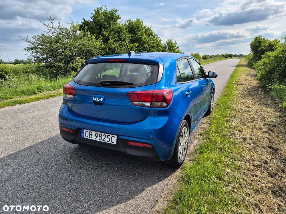 Kia Rio 1.2 L - 4