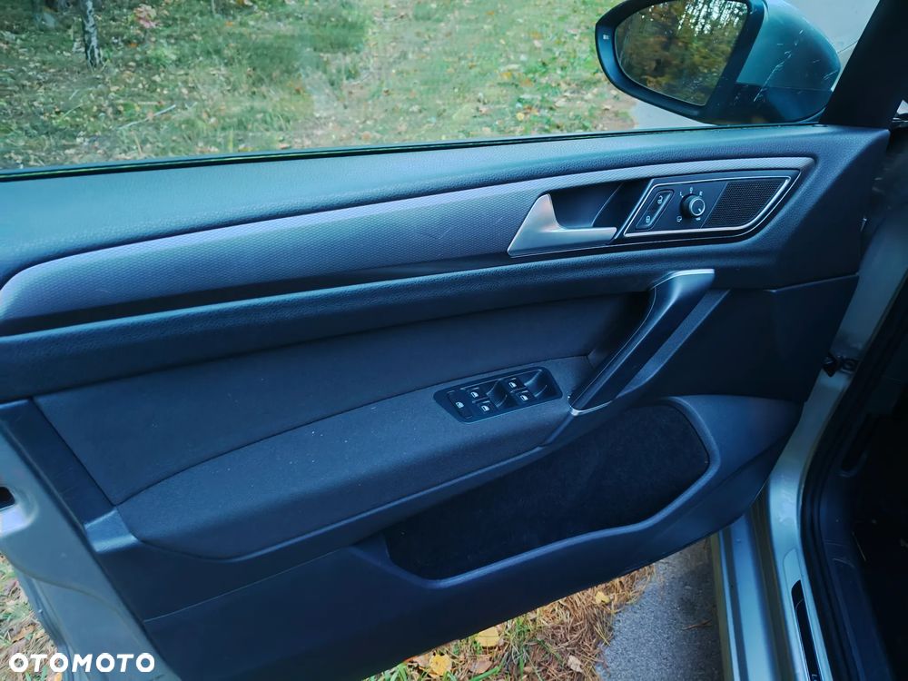 Volkswagen Golf Sportsvan 1.6 TDI BlueMotion Technology Lounge - 21