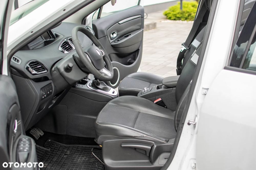 Renault Grand Scenic - 6