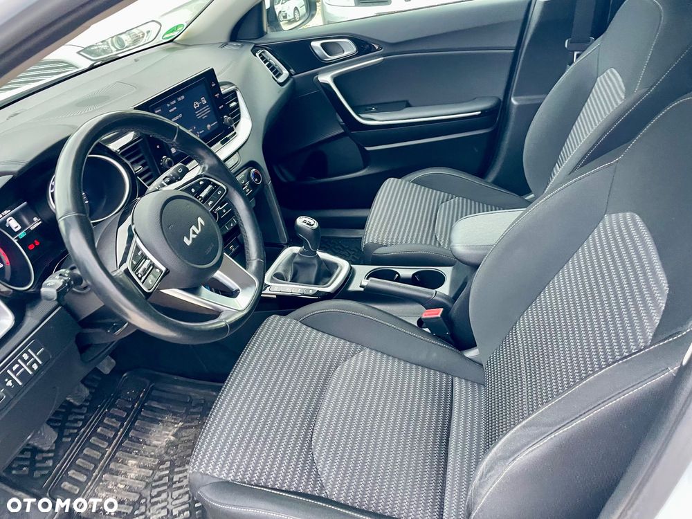 Kia Ceed 1.6 CRDi (48V Mild-Hybrid) Platinum - 5