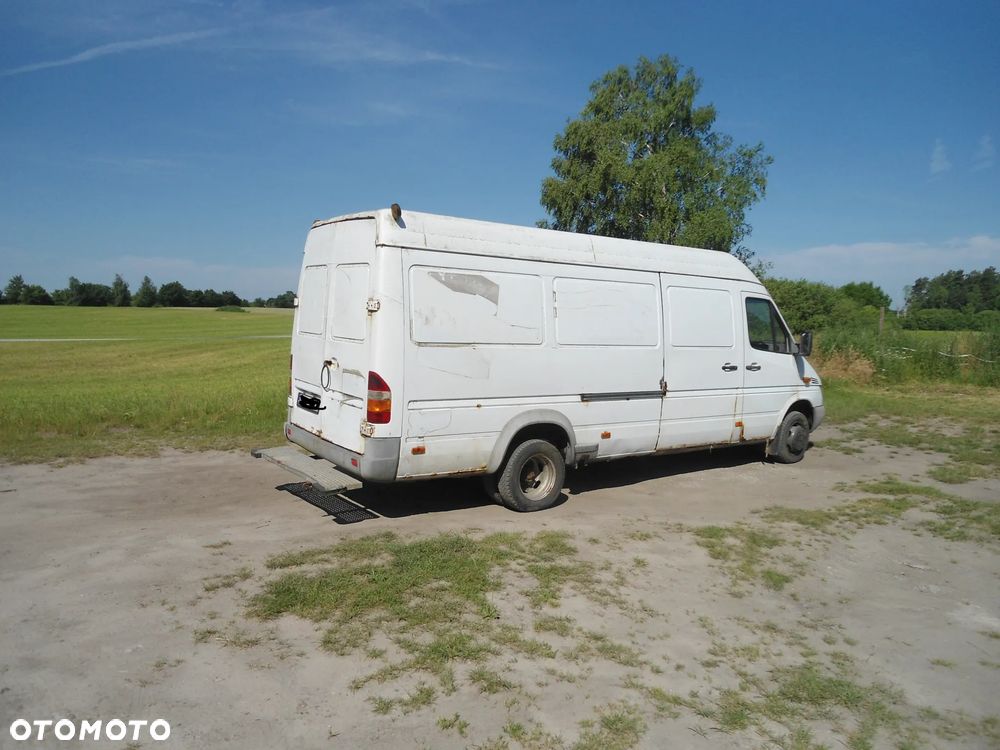 Mercedes-Benz Sprinter - 3