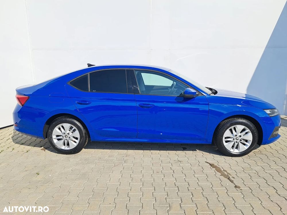 Skoda Octavia 2.0 TDI DSG Ambition - 2