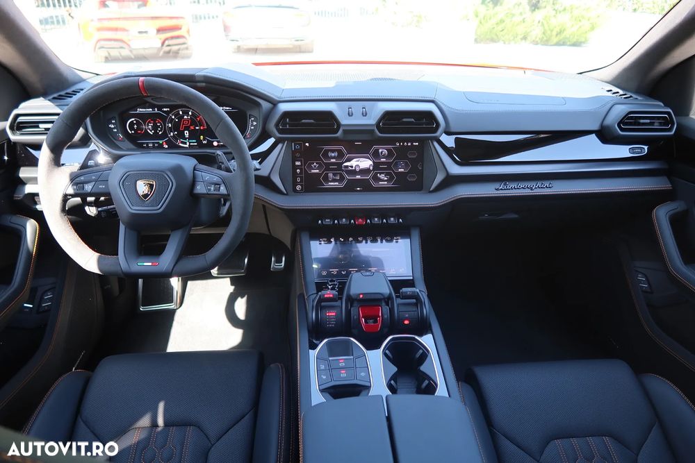 Lamborghini URUS - 15