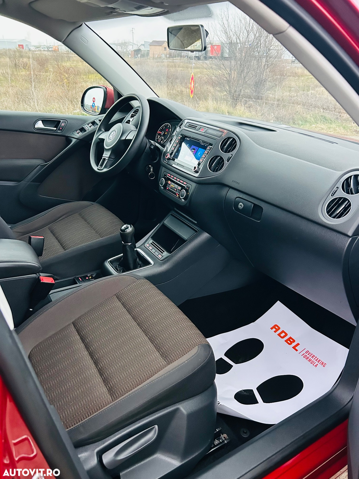 Volkswagen Tiguan 2.0 TDI 4Motion Track & Field - 15