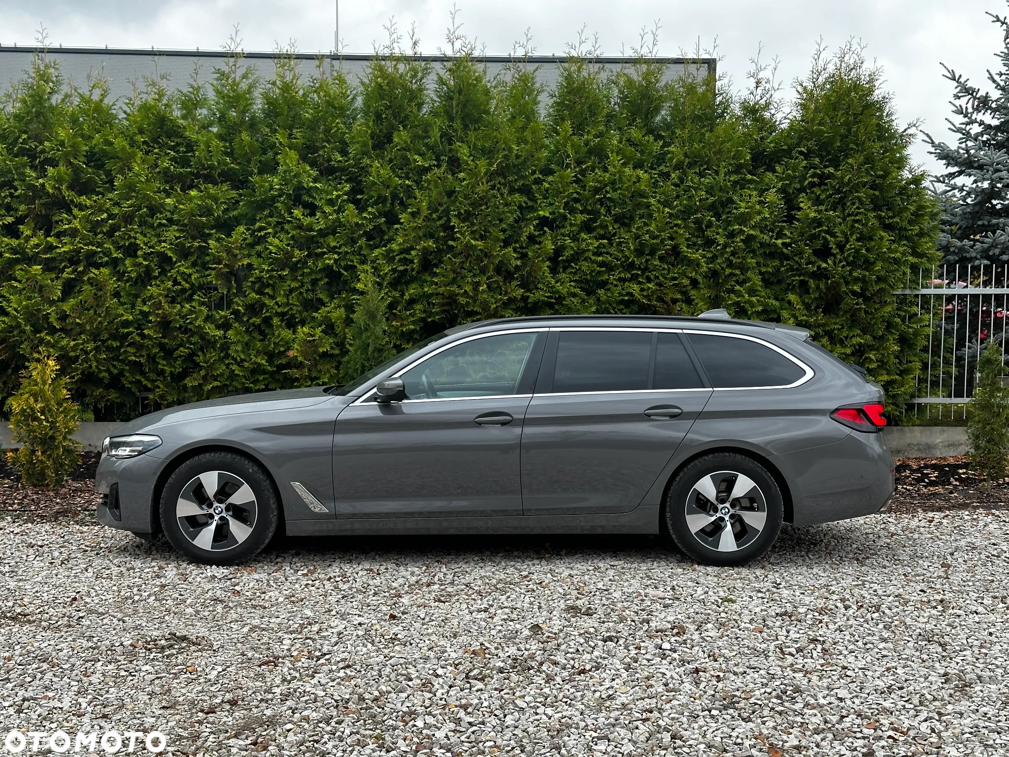 BMW Seria 5 520d Touring - 4